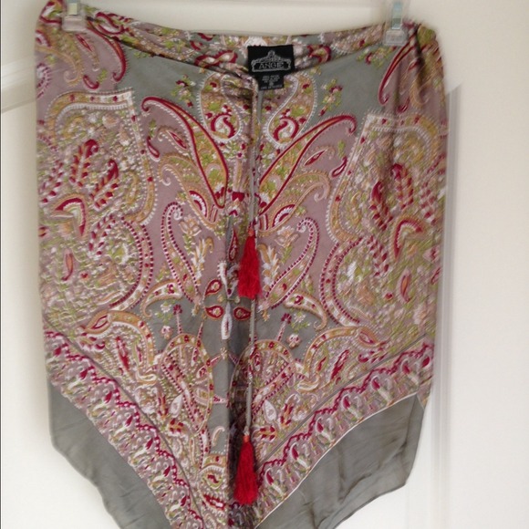 Beautiful Strapless Top