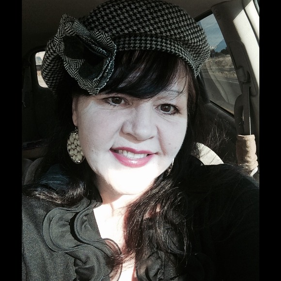 Love this cute hat!