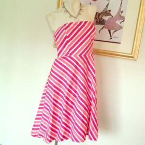 🔥Beautiful Ann Taylor Dress🔥NWT