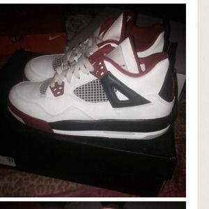 Jordan 4s