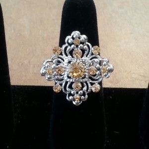 Fashion ring
