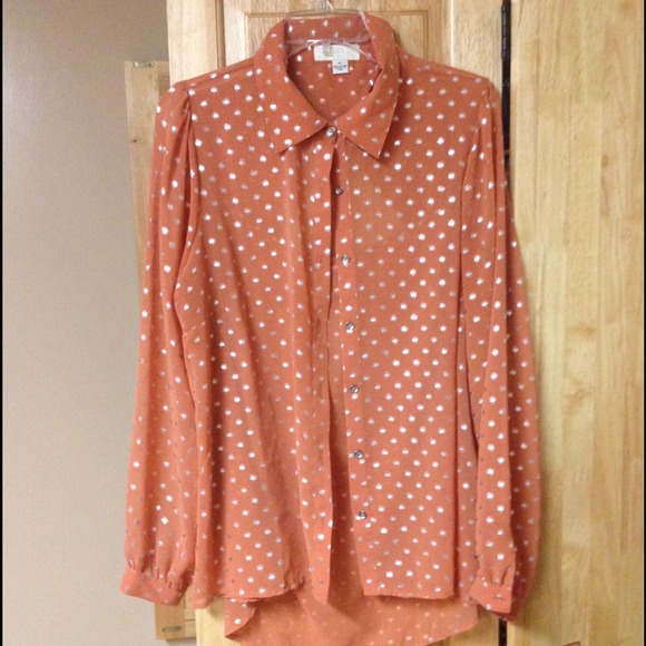 ‼️TRADED‼️ Button Down Top - Picture 1 of 4