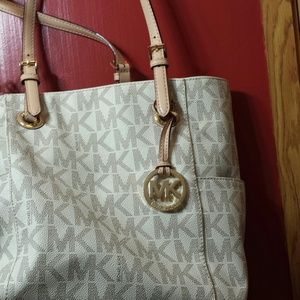Michael kors bag