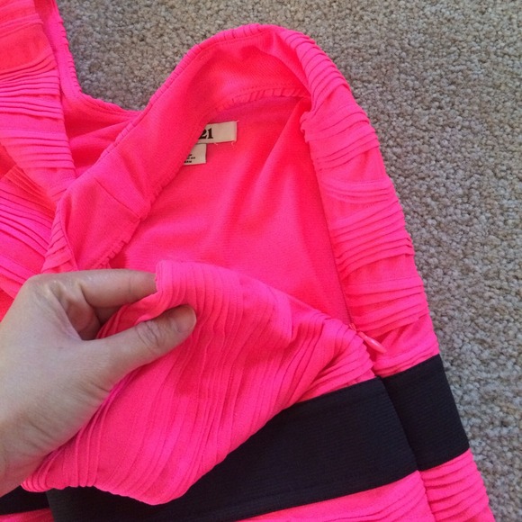 ️⛔️SOLD⛔️Pink Dress⚡️ - Picture 4 of 4