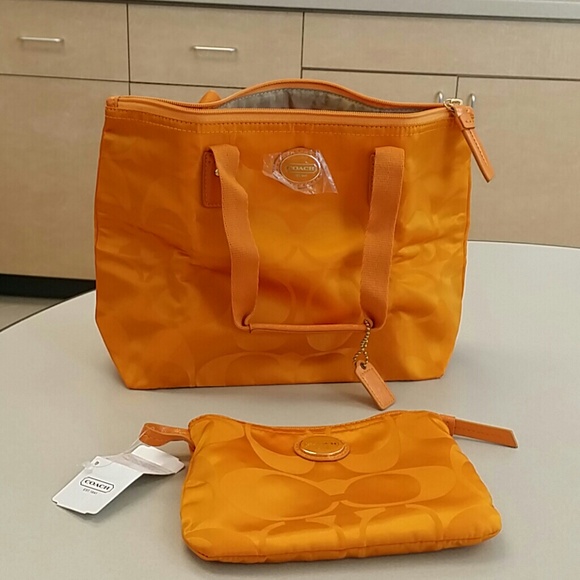 Authentic coach tote bag NWT
