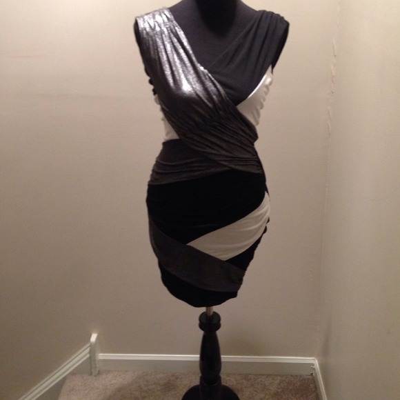 🚫sold in bundle🚫Bebe dress black/white/silver - Picture 4 of 4