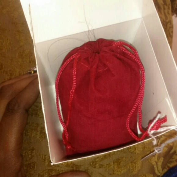 Hair - Picture 3 of 4