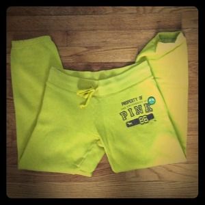 Pink Victoria's Secret - signature