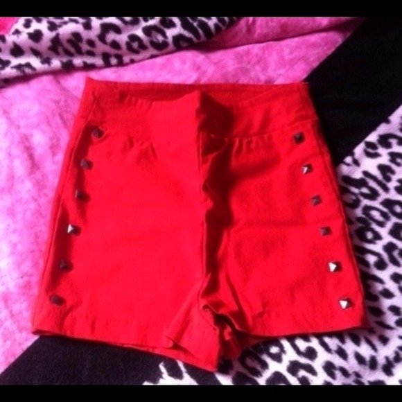 High wasted shorts