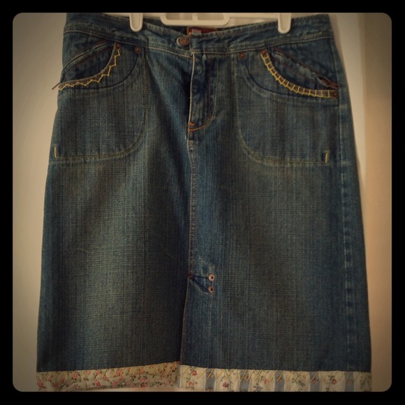 Denim skirt