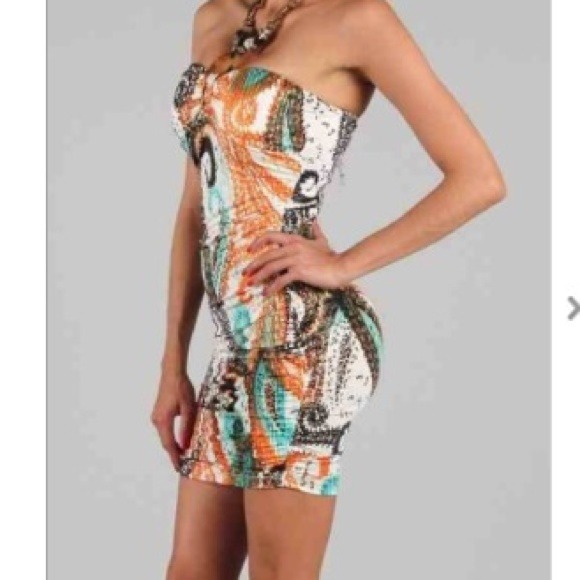 Halter Ruched Dress - Picture 3 of 4