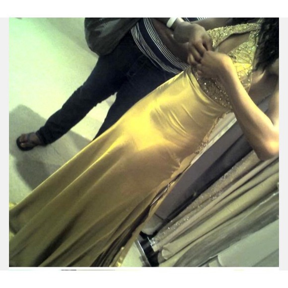 Gold sequin dress (PERFECT FOR PROM OR GALA) - Picture 4 of 4