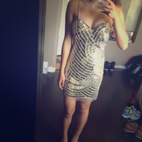 *HOST PICK! 🎉David&Johnny Mirrored Sequince Dress