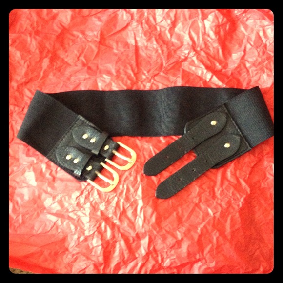 Black stretch belt