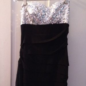 Strapless sequin top dress