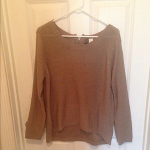 Cute tan knit sweater in great shape!!
