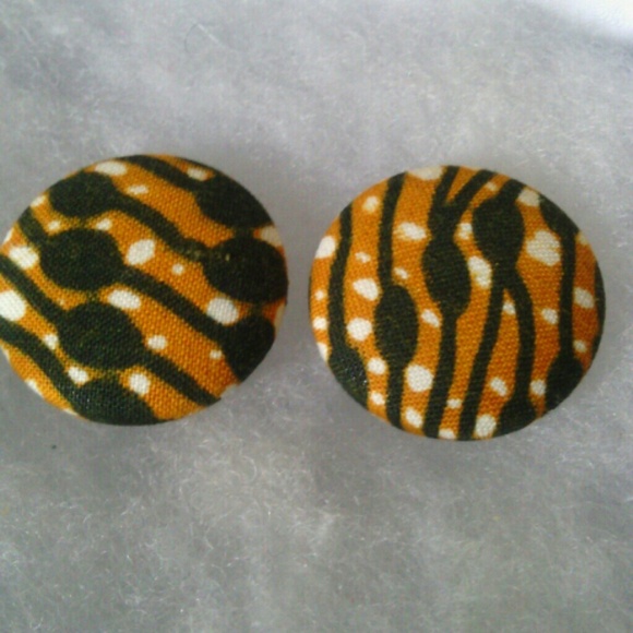 Tribal button earrings - Picture 2 of 2