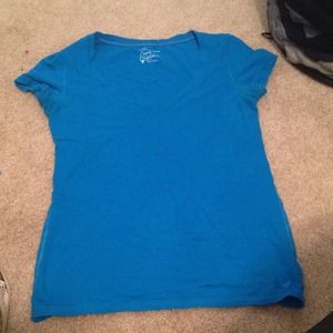 Blue fitted American Eagle V-neck