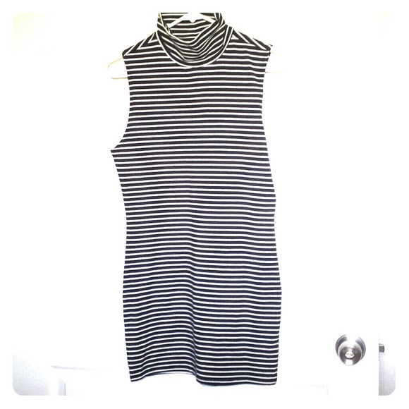 Black&white bodycon mini dress NEVER WORN !