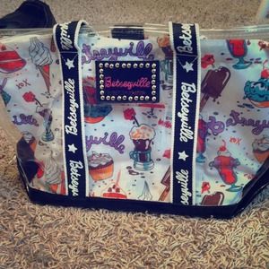 Large Betseyville bag.