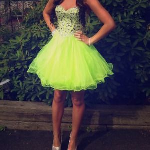 💚Tony bowls 👑 Prom Dress! 💎