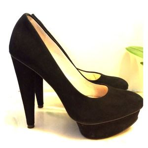 STEVEN By Steve Madden black suede pumps🎀