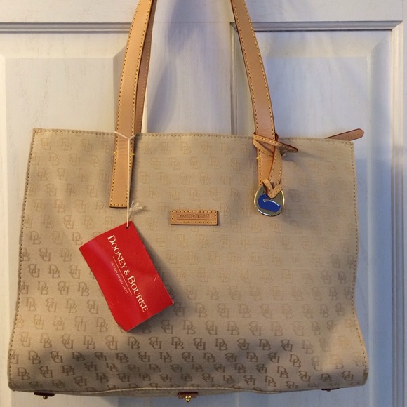DOONEY &BOURKE Signature East West Large Tote NEW