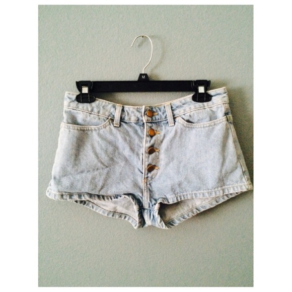 American Apparel Pants - Highwaisted shorts