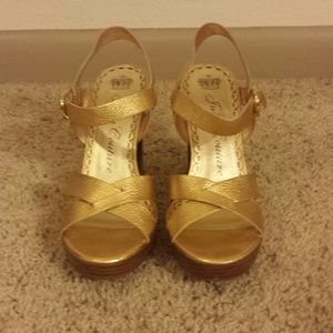 Juicy Couture Gold Sandals