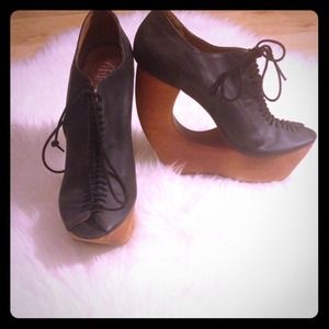 🎉HP🎉Authentic Jeffrey Campbell unique wedge