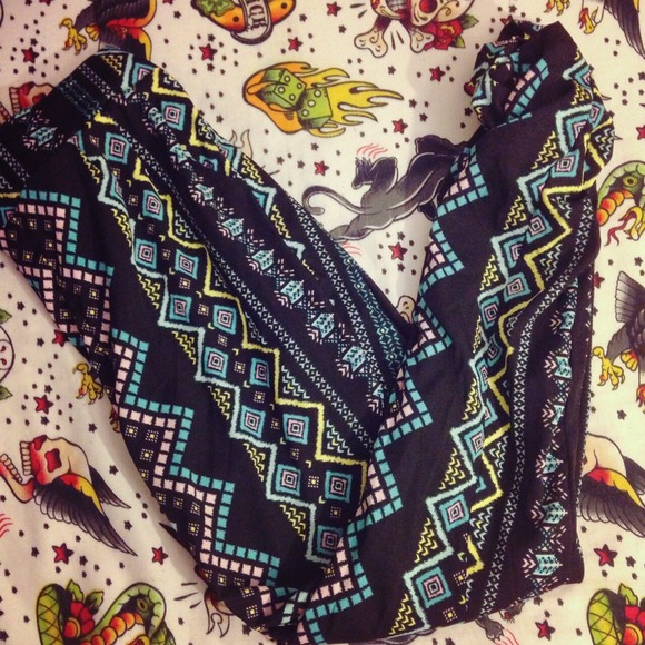 LA Hearts challis pants.