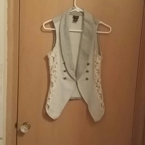 Buckle Tops - Beautiful bundle for @winonafisher