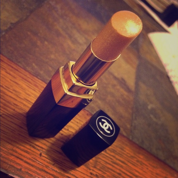 Authentic chanel "brillant" lipstick