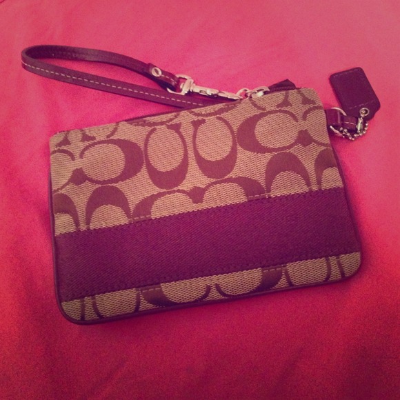 Coach wristlet small