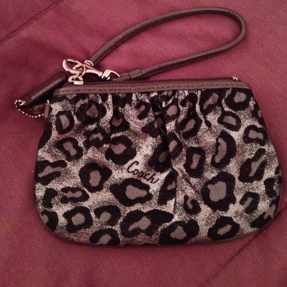 Mini wristlet - Picture 1 of 1