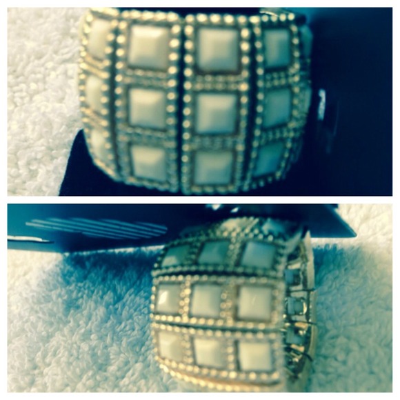 Gold & Ivory one size stretch ring