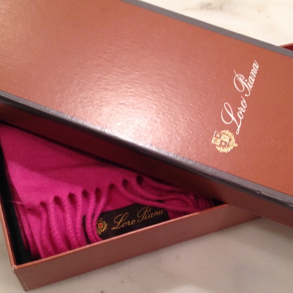 Loro Piana Scarf