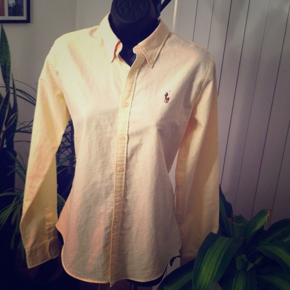 🎉Ralph Lauren Fitted Button Up!🎉