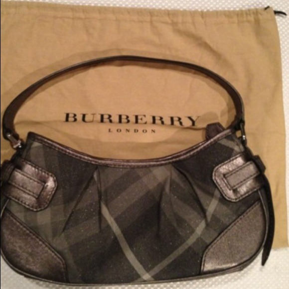 SOLD Reduced!!!! Burberry Grey/Silver Shoulder Bag - Picture 4 of 4