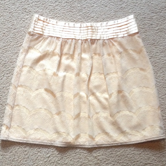 Lace and satin creamy yellow skirt