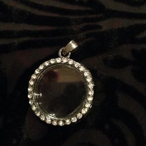Pewter toned floating charm locket