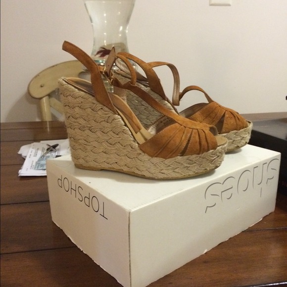 Top shop chestnut suede wedges size 7.5