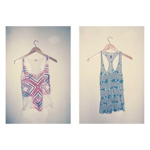 B U N D L E ✨ 2 tanks from xxi & Pacsun