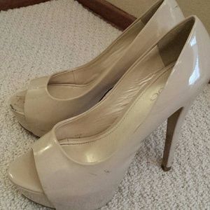 ALDO Withey peep-toe pumps in nude patent