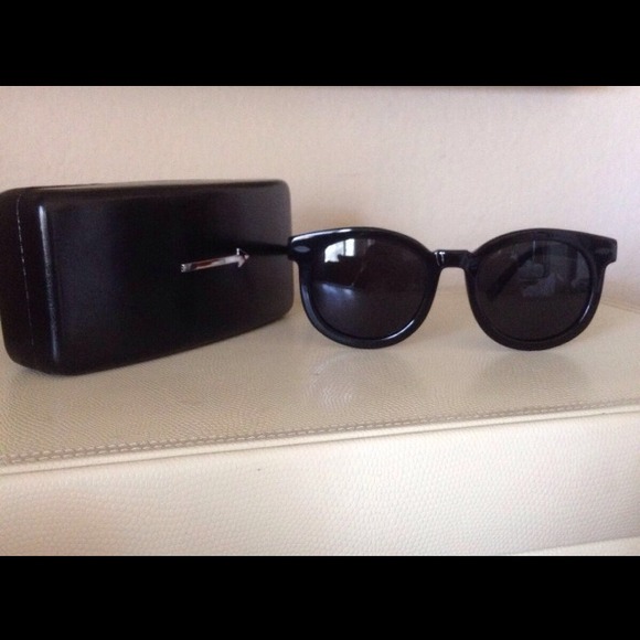 Karen Walker Accessories - πHP 5/12πKaren Walker "Super Duper Strength" Karen Walker Accessories - πHP 5/12πKaren Walker "Super Duper Strength"