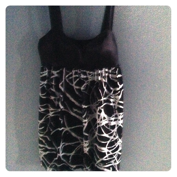 Black and white dress - Picture 1 of 1