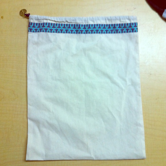 Authentic Tory Burch shoe bag - Picture 1 of 3