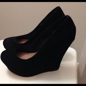 Steve Madden wedges 8.5