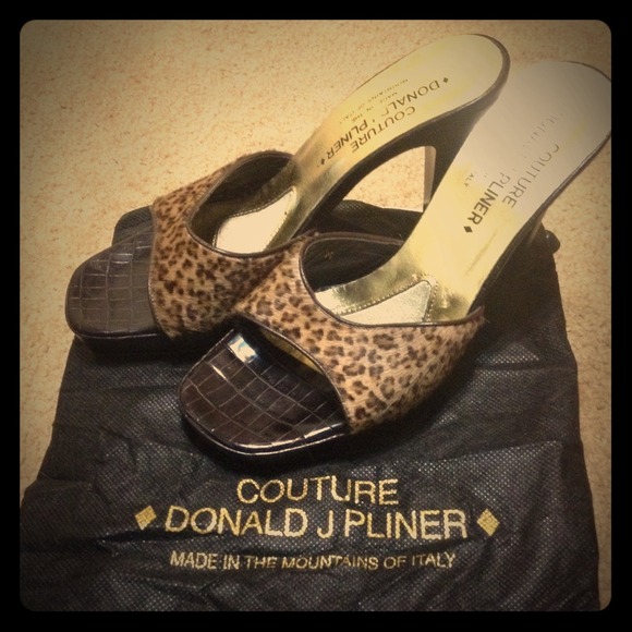 Donald j pliner slide on pumps