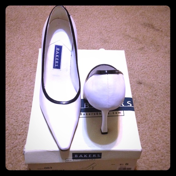 Brand new white pump